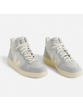 Veja V-15 High-Top Sneaker size 38-NEW